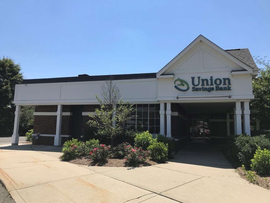 Union Savings Bank | 1-A Commerce Road, Newtown, CT 06470 | Phone: (203) 426-4414