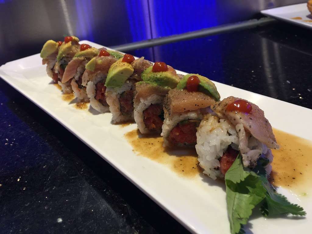 Sushiholics | 1032 W Covina Pkwy, West Covina, CA 91790, USA | Phone: (626) 962-7888