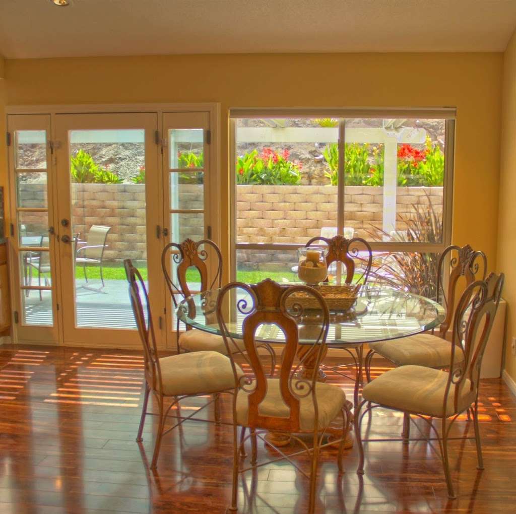 Angels on Tracy - Embracing Seniors | 729 N Muirfield Ave, Simi Valley, CA 93065, USA | Phone: (805) 404-5201