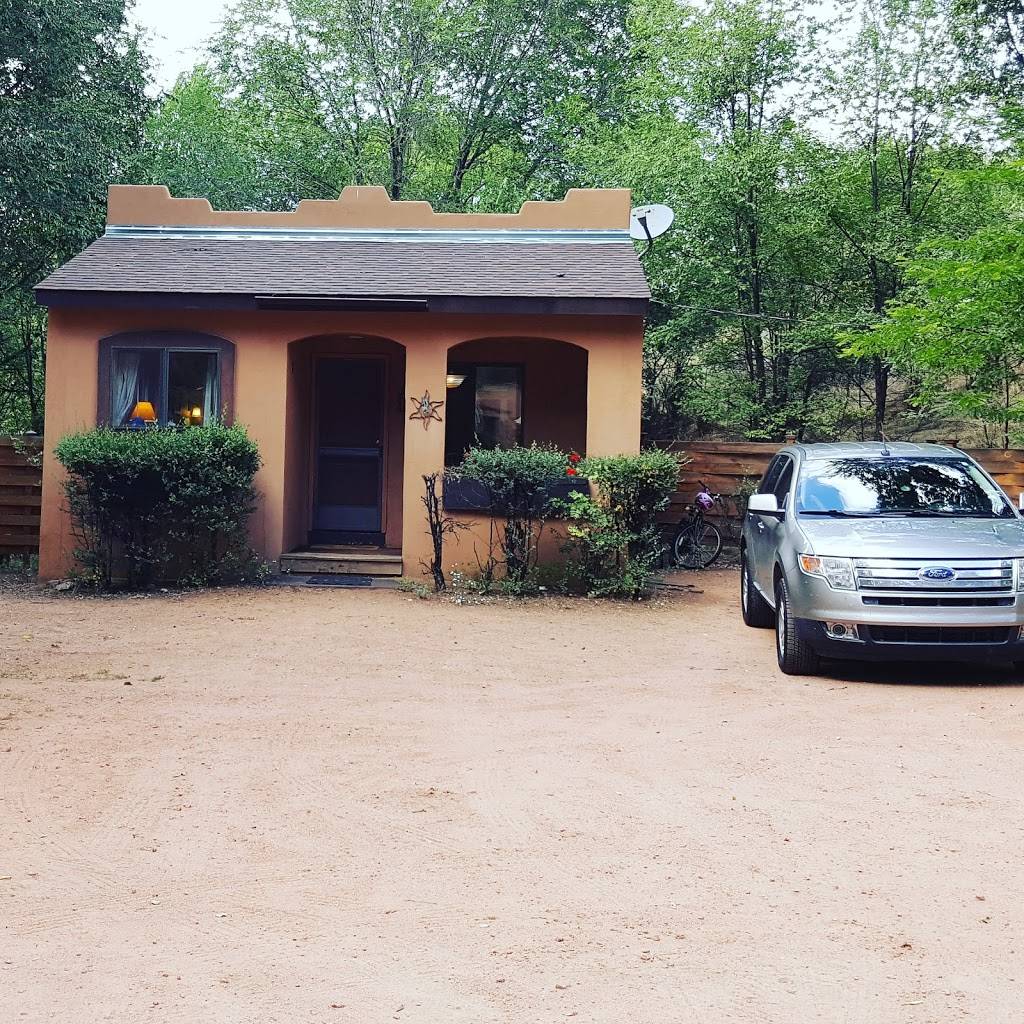 Town-N-Country Cottages | 123 Crystal Park Rd, Manitou Springs, CO 80829 | Phone: (719) 685-5427