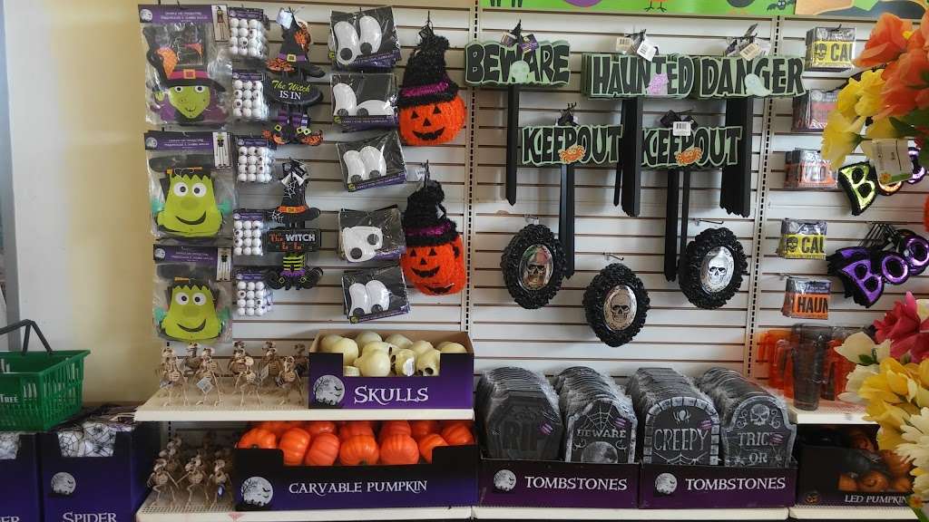 Dollar Tree | 330 W Ridge Rd, Griffith, IN 46319, USA | Phone: (219) 923-4685