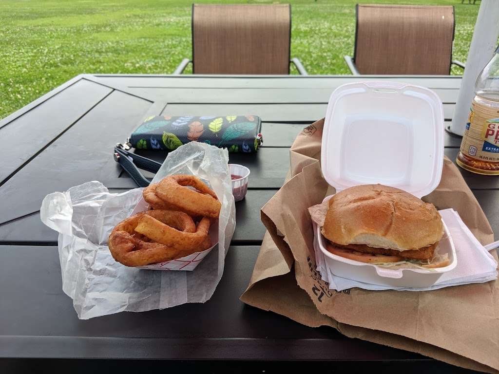 Freeze & Frizz Drive-In, LLC | 2250 New Holland Pike, Lancaster, PA 17601, USA | Phone: (717) 656-4491