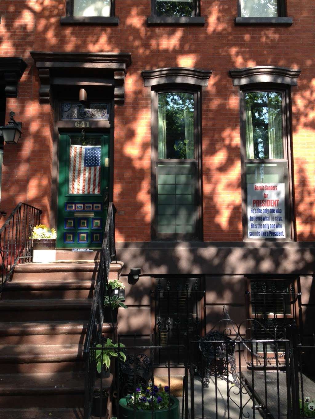 Garden Green Bed & Breakfast | 641 Carlton Ave, Brooklyn, NY 11238, USA | Phone: (718) 783-5717