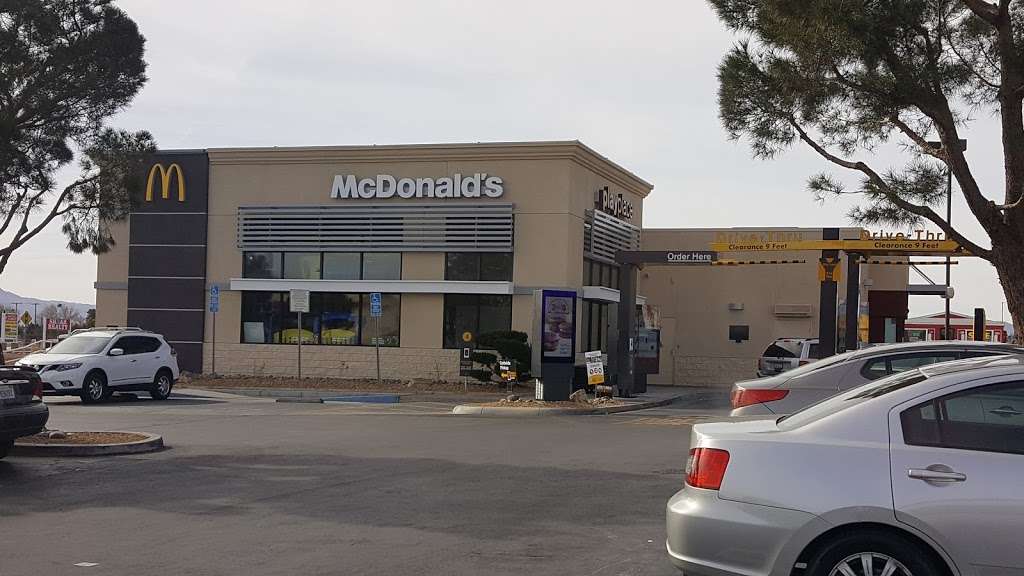 McDonalds | 14466 Main St Pad G, Hesperia, CA 92345, USA | Phone: (760) 948-2171