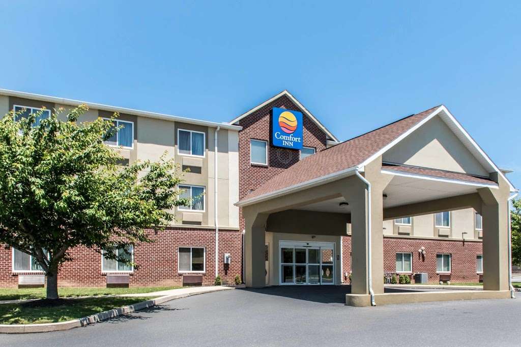 Comfort Inn Lancaster County | 3903 Abel Dr, Columbia, PA 17512 | Phone: (717) 285-9100