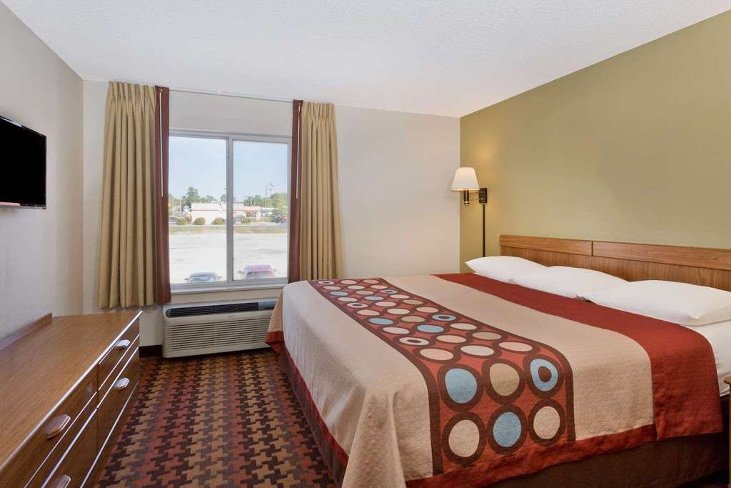 Super 8 by Wyndham Cloverdale | 1020 N Main St, Cloverdale, IN 46120 | Phone: (765) 558-3367