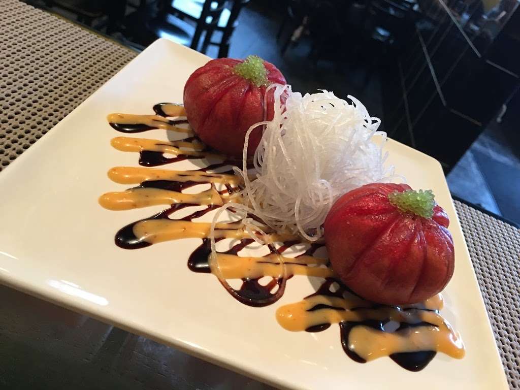 Vic sushi | 2720 Easton Rd, Willow Grove, PA 19090, USA | Phone: (215) 675-3993