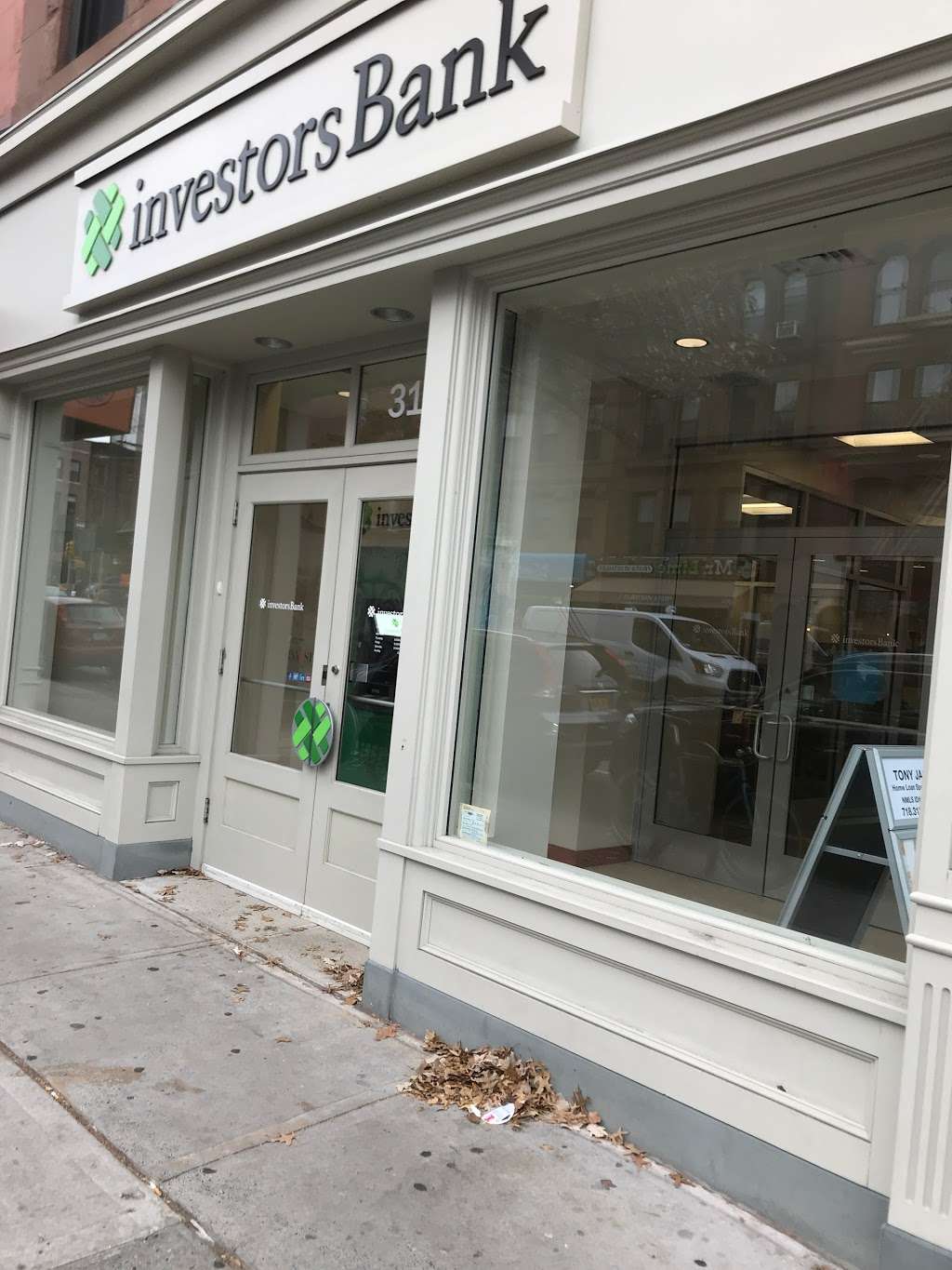 Investors Bank | 314 7th Ave, Brooklyn, NY 11215, USA | Phone: (347) 889-5151