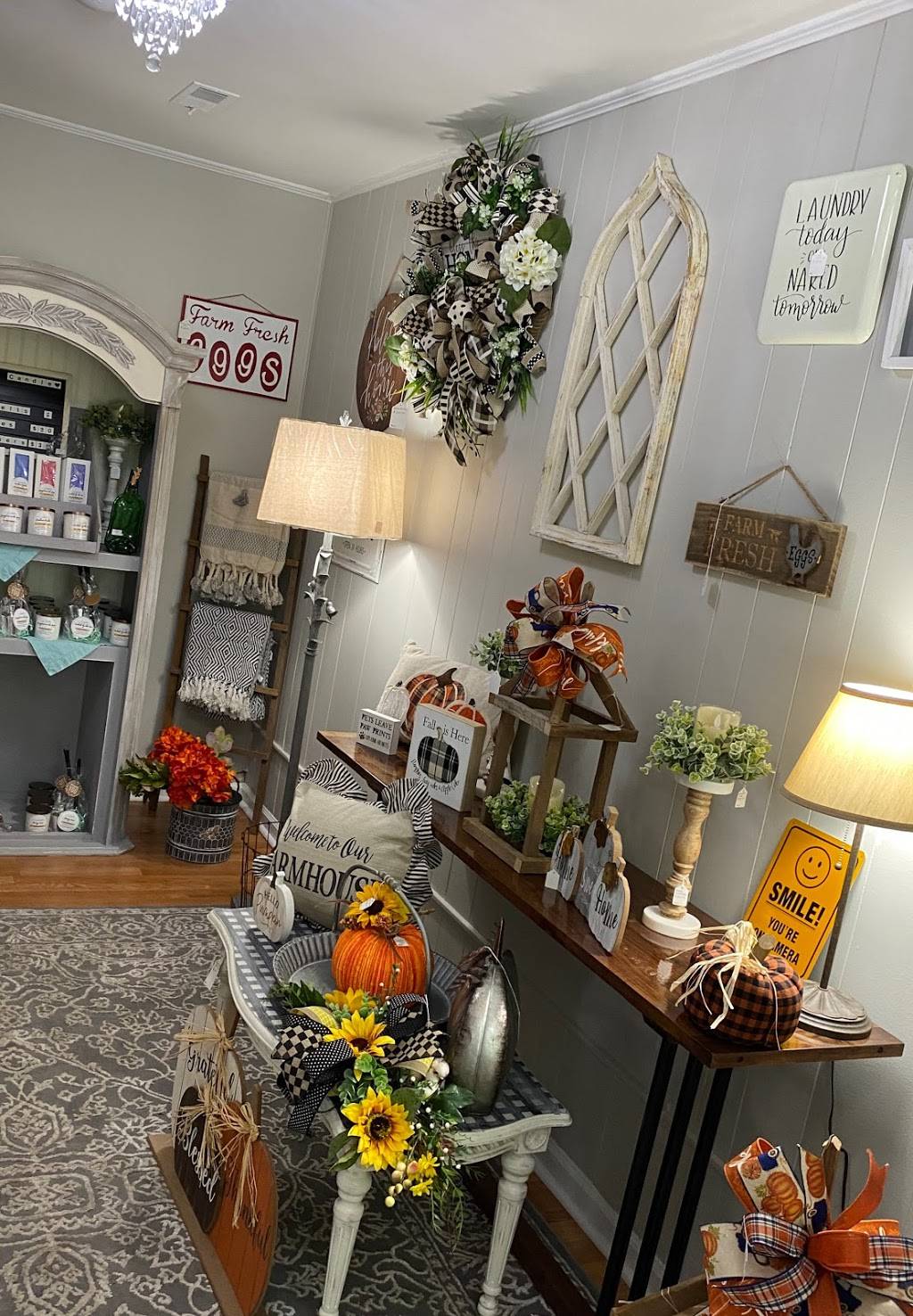 Re-Invintaged Home Decor & More | 120 S Churton St, Hillsborough, NC 27278, USA | Phone: (919) 296-9070