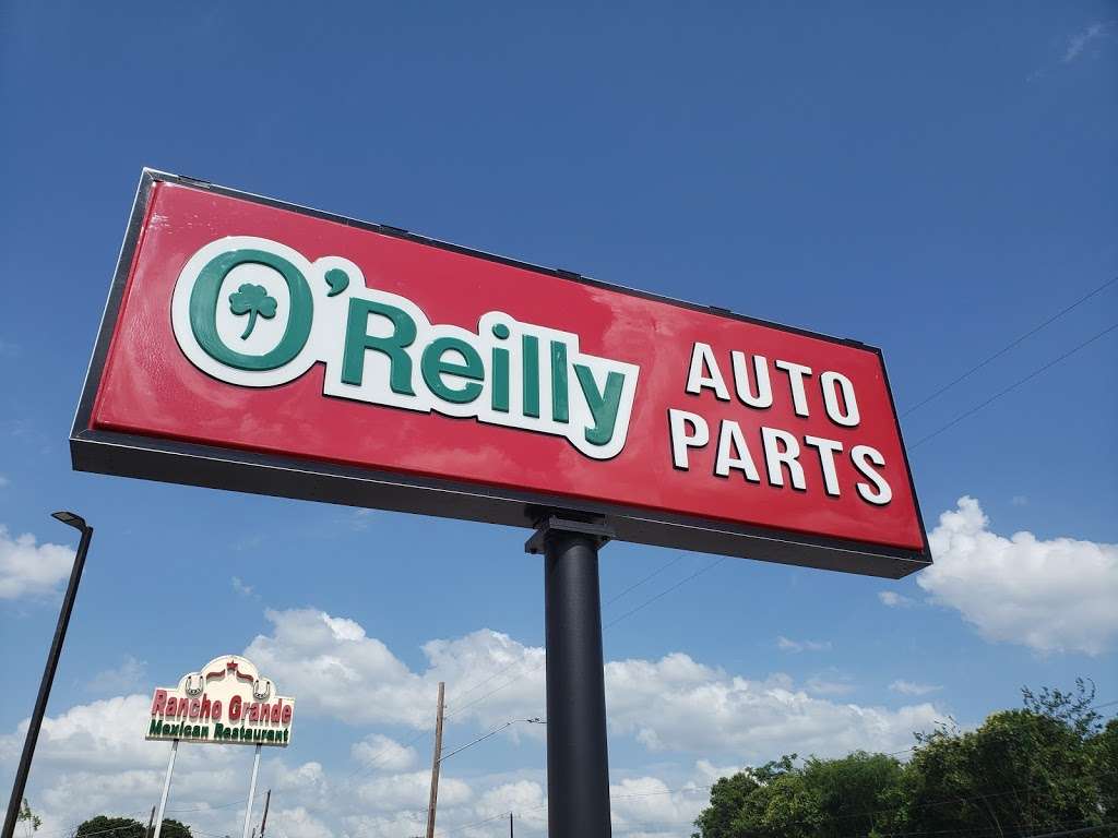 O'Reilly Auto Parts, 3711 SE Military Dr, San Antonio, TX 78223, USA