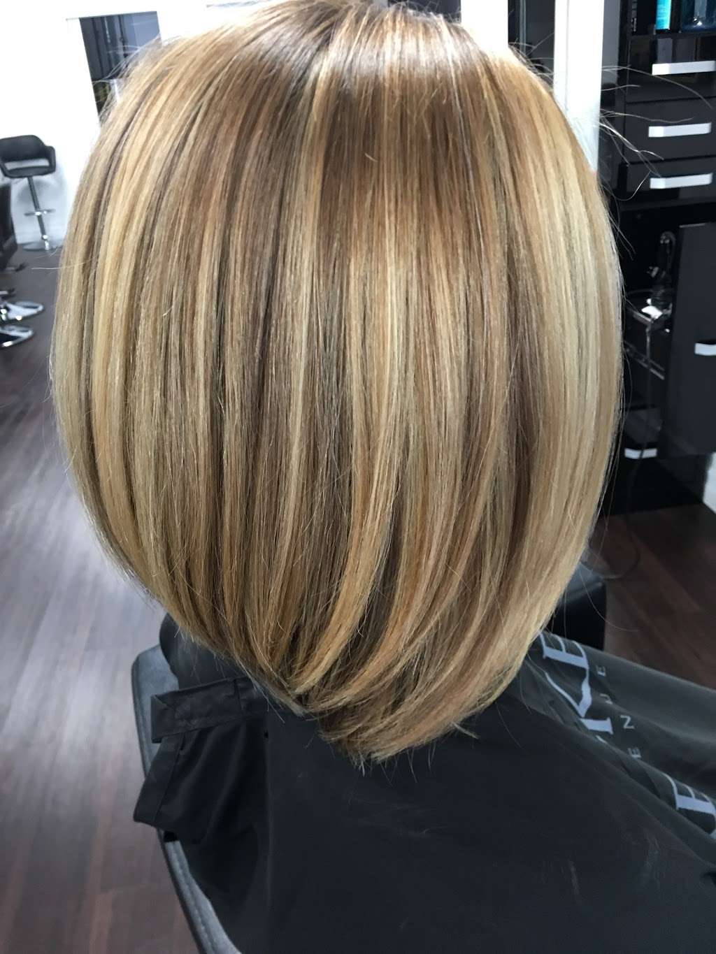 Lehcar Láuren Salon | 140 W Main St, East Islip, NY 11730, USA | Phone: (631) 581-2200