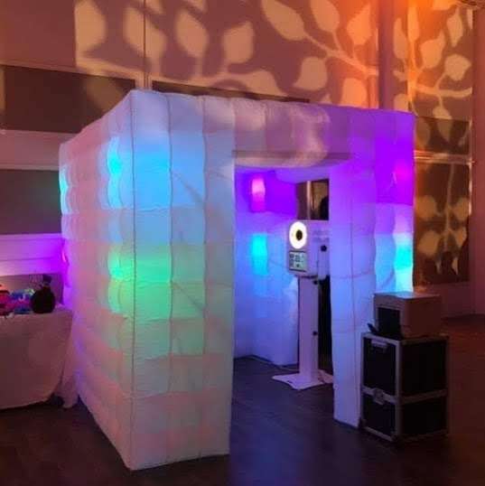 Photo Booth Rental San Diego | Sterling Photo Booth | 3960 West Point Loma Blvd. Ste. H PMB 12111, San Diego, CA 92110, USA | Phone: (866) 302-9941