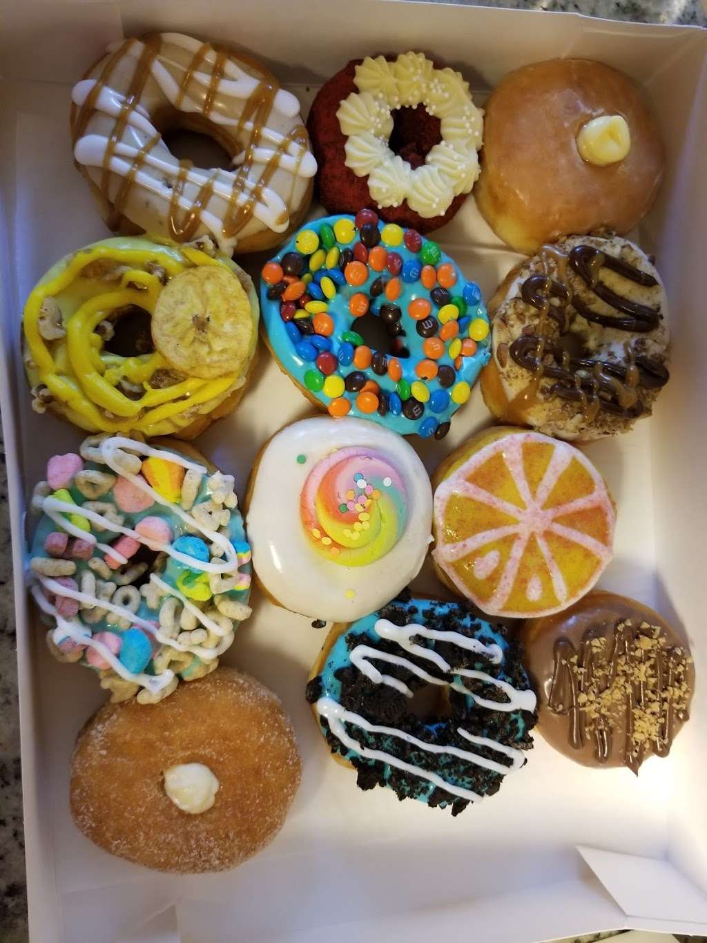 Donut Licious | 9111 Cypress Creek Pkwy, Houston, TX 77070, USA | Phone: (281) 653-9686