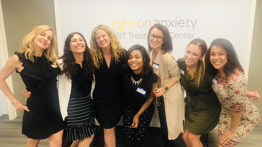 Light On Anxiety CBT Treatment Center – Northern Suburbs | 100 S Saunders Rd #150, Lake Forest, IL 60045 | Phone: (312) 508-3645