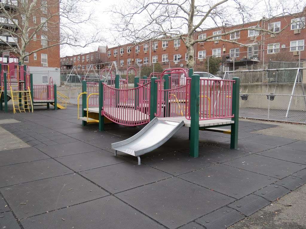 Bay Terrace Playground | 23rd Ave. &, Bell Blvd, Bayside, NY 11360, USA | Phone: (212) 639-9675