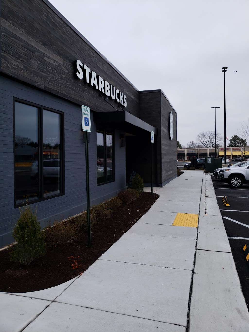 Starbucks | 703 Cambridge Marketplace Blvd, Cambridge, MD 21613, USA | Phone: (410) 228-2796