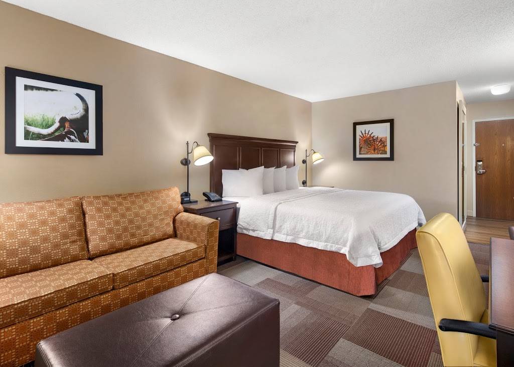 Hampton Inn Dallas-Irving-Las Colinas | 820 W Walnut Hill Ln, Irving, TX 75038, USA | Phone: (972) 753-1232