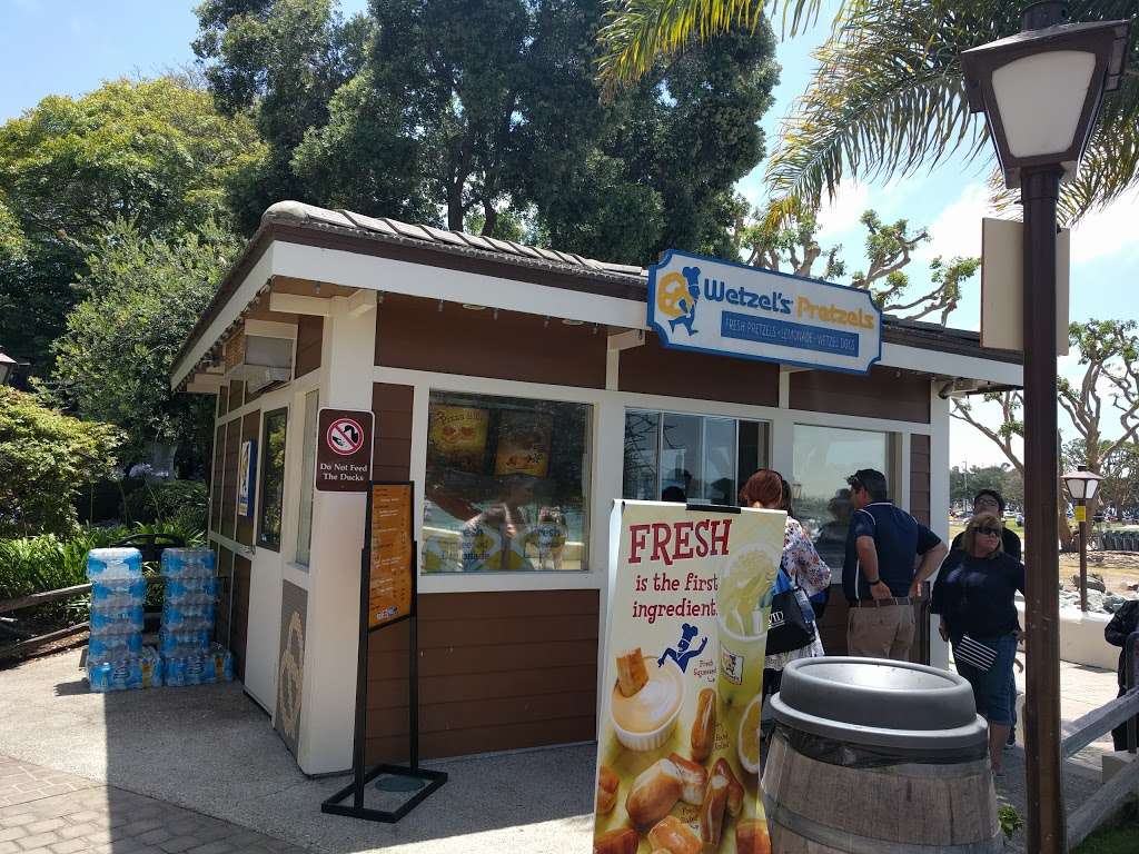 Wetzels Pretzels | 869 W. Harbor Drive, #C2-F, San Diego, CA 92101, USA | Phone: (619) 238-0243