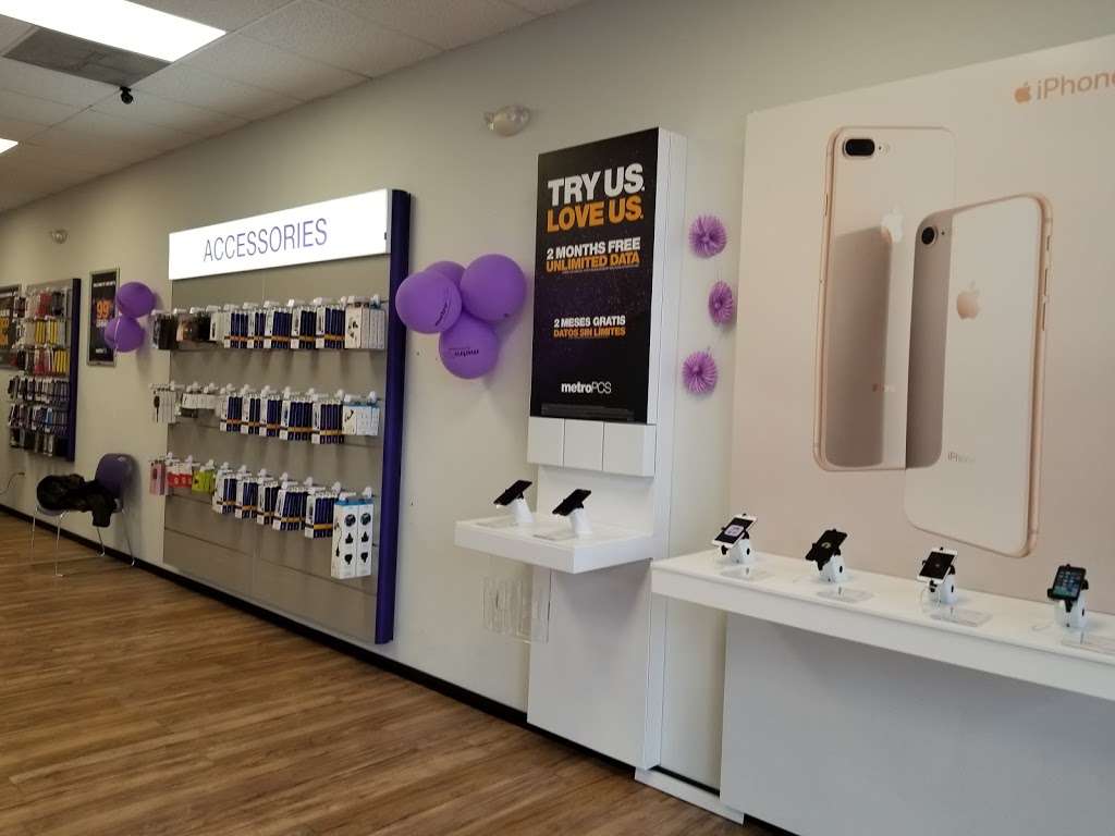 Metro by T-Mobile | 841 W Glenoaks Blvd, Glendale, CA 91202 | Phone: (888) 863-8768