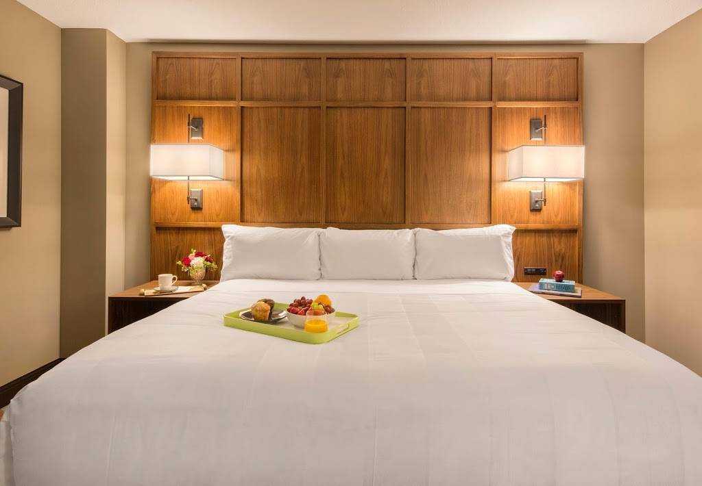 Omaha Marriott Downtown at the Capitol District | 222 N 10th St, Omaha, NE 68102, USA | Phone: (402) 807-8000