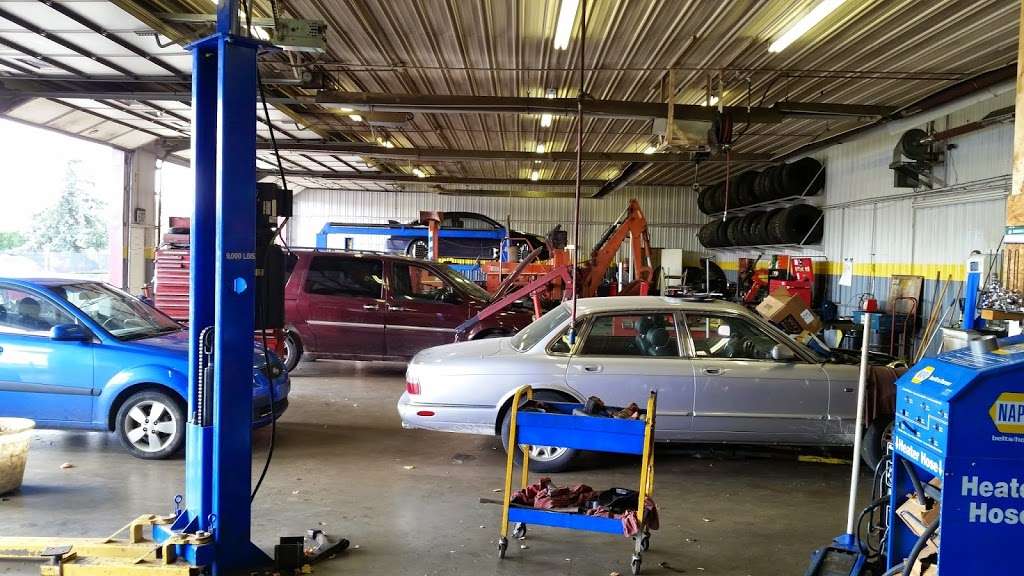 Automotive Specialists Inc | 102 W 16th St, Rushville, IN 46173, USA | Phone: (765) 932-2886