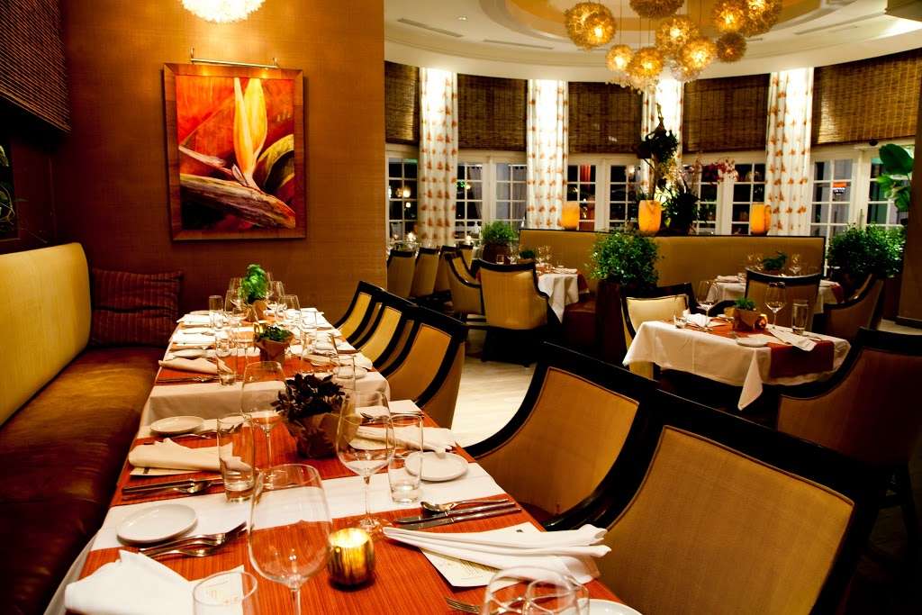 Essensia Restaurant & Lounge, at The Palms Hotel & Spa | 3025 Collins Ave, Miami Beach, FL 33140, USA | Phone: (305) 908-5458