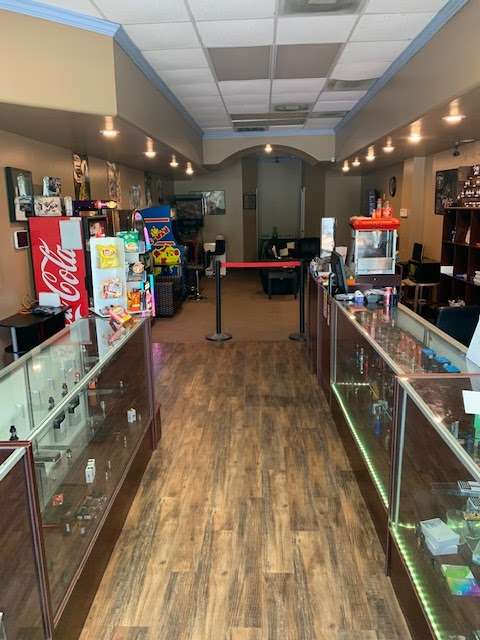 ECiG & Vapor Lounge | 5233 Fairmont Pkwy g, Pasadena, TX 77505, USA | Phone: (832) 770-9080