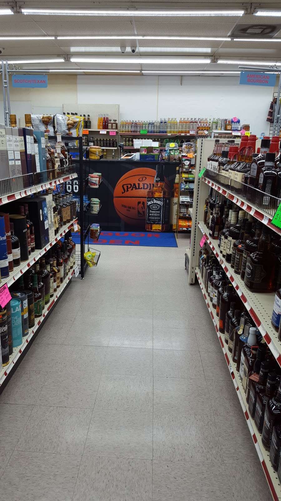 LIQUOR DEN | 1075 Duncan Perry Rd SUITE 1-111, Arlington, TX 76011, USA | Phone: (682) 410-0020