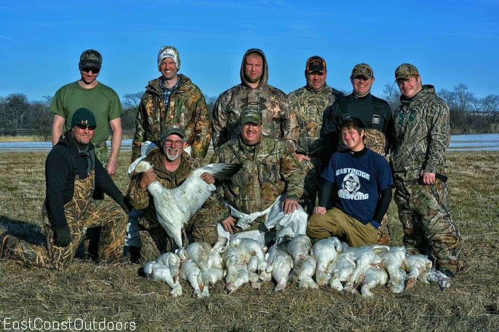 Guided Snow Goose Hunts Maryland | 10206 Sharptown Rd, Mardela Springs, MD 21837, USA | Phone: (410) 603-1400