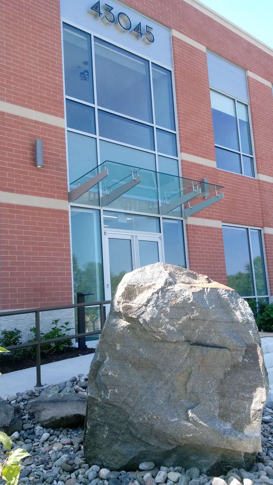 Broadlands Village Center 43150 Broadlands Center Plaza, Ashburn, VA 20148, USA BusinessYab