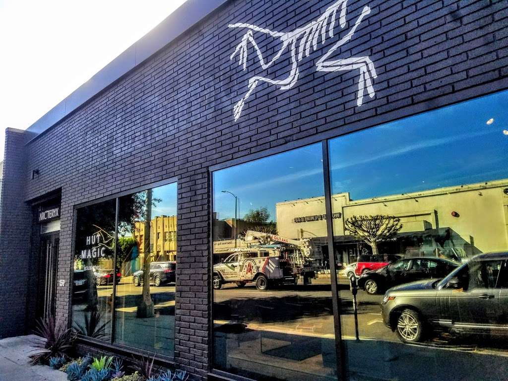 Arcteryx La Brea | 159 South La Brea Ave, Los Angeles, CA 90036 | Phone: (323) 933-3270