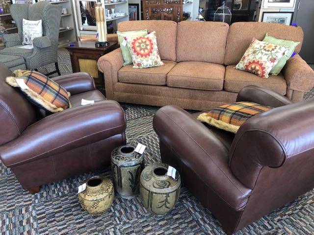 Flippin Furniture & Consignments | 12532 W Ken Caryl Ave, Littleton, CO 80127, United States | Phone: (303) 972-3547