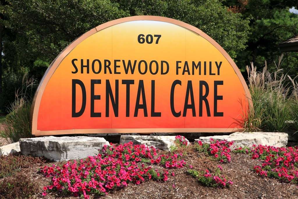 Shorewood Family Dental Care: Bruck Gina E DDS | West, 607 W Jefferson St, Shorewood, IL 60404 | Phone: (815) 649-5363