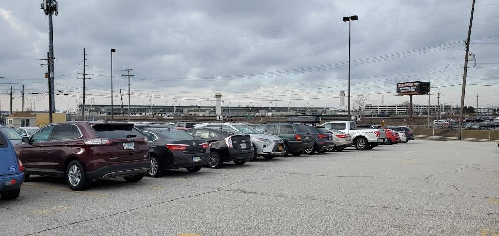 Park Place Airport Parking CLE | 18951 Snow Rd, Brook Park, OH 44142 | Phone: (216) 362-1080