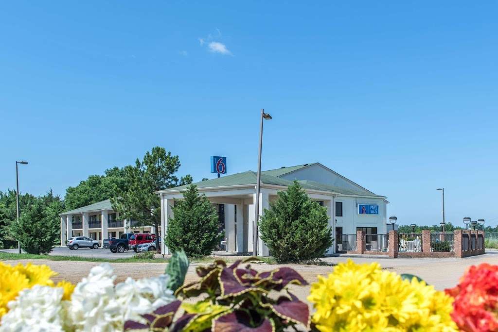 Motel 6 Concord - Kannapolis | 2808 Lane St, Kannapolis, NC 28083 | Phone: (704) 933-5080