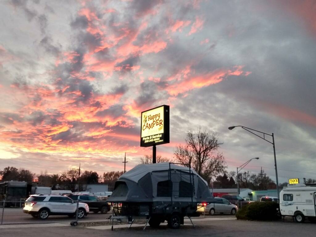 Happy Camper RV Sales TOO! | 4044 W Chinden Blvd, Garden City, ID 83714, USA | Phone: (208) 343-4044