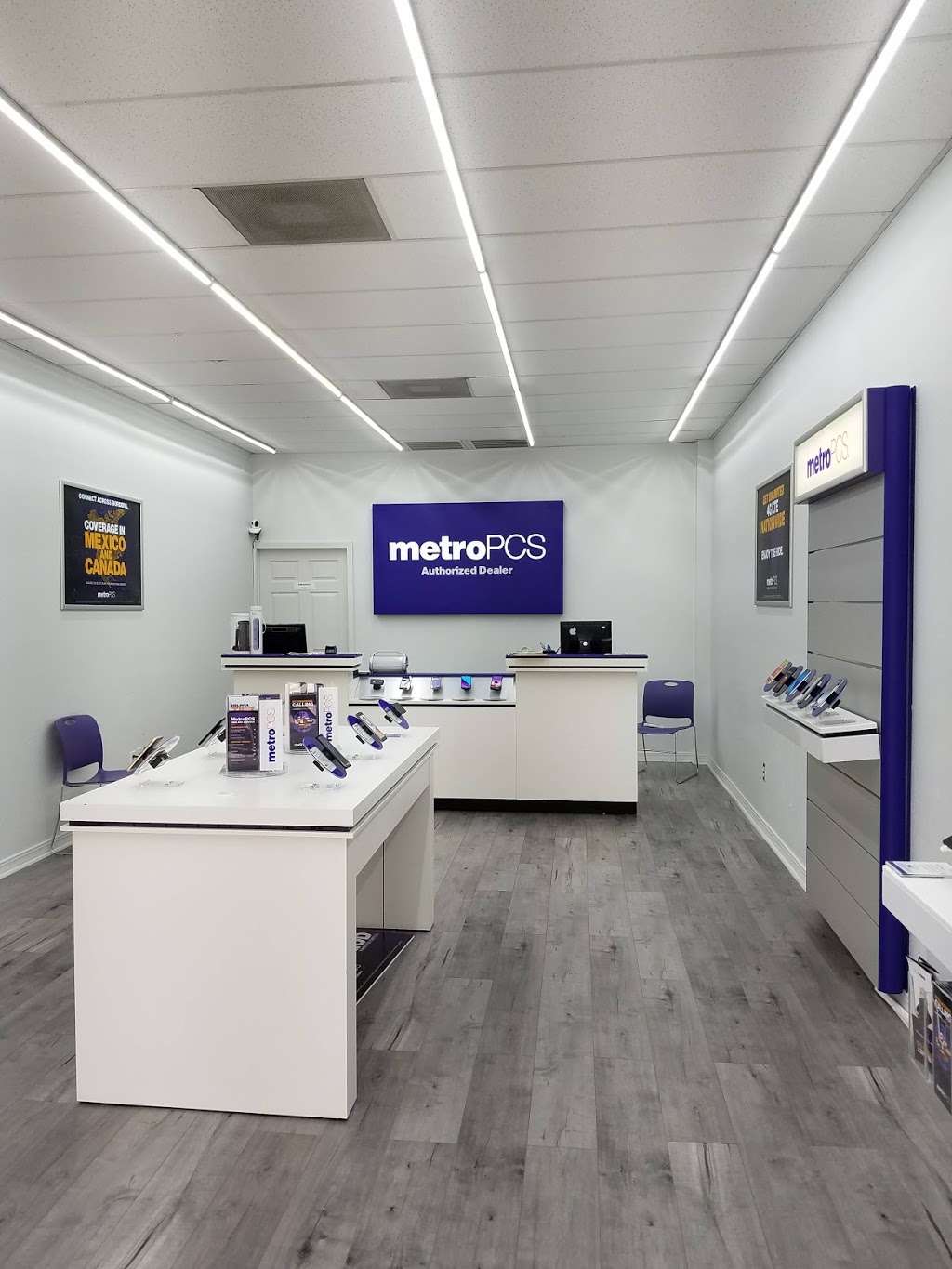 Metro by T-Mobile | 15225 Ella Blvd, Houston, TX 77090 | Phone: (281) 781-8711