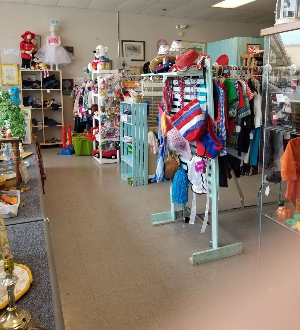 Regenerations Resale Shop | 2078 Shepherd Rd, Mulberry, FL 33860, USA | Phone: (863) 940-3190