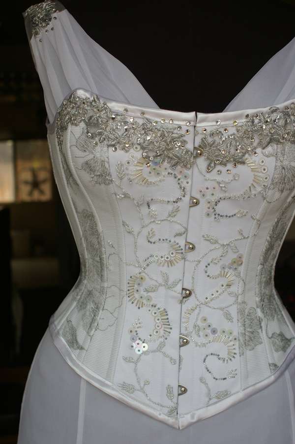 Exquisite Restraint Corsets and Weddings | 5572, 1517 N Hoover St ste 4, Los Angeles, CA 90027, USA | Phone: (323) 573-3035