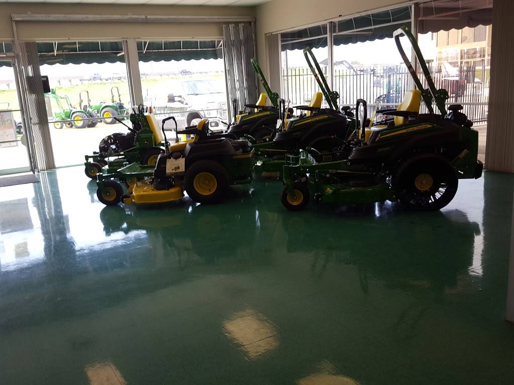 Austin Turf & Tractor | 5709 Airport Fwy, Haltom City, TX 76117, USA | Phone: (817) 532-9800