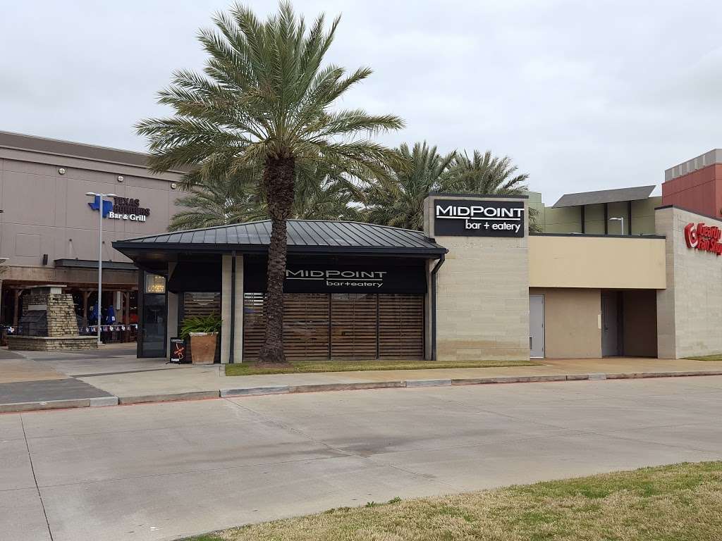 Midpoint Bar + Eatery | 20920 Katy Fwy, Katy, TX 77449, USA | Phone: (281) 829-3749