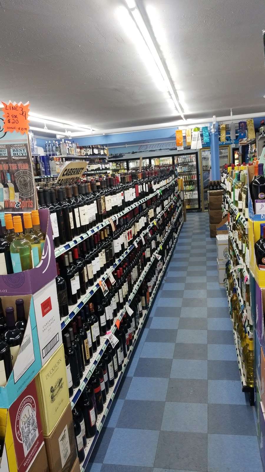 Duxbury Package Store | 277 St George St, Duxbury, MA 02332, USA | Phone: (781) 934-0344