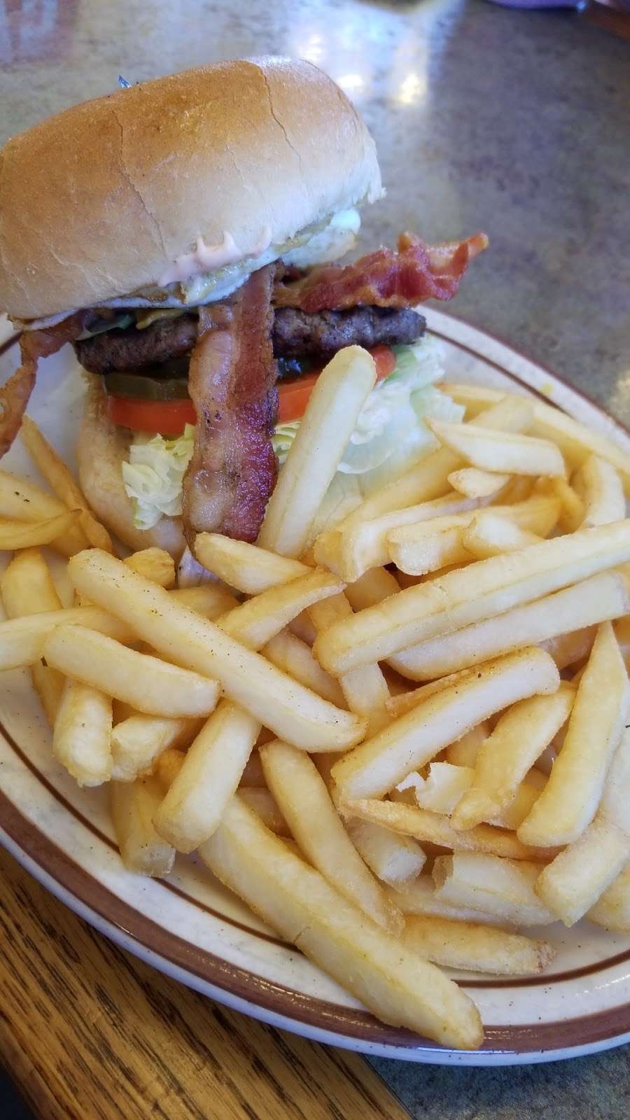 Toms Burgers | 42741 30th St W, Lancaster, CA 93536, USA | Phone: (661) 718-0777