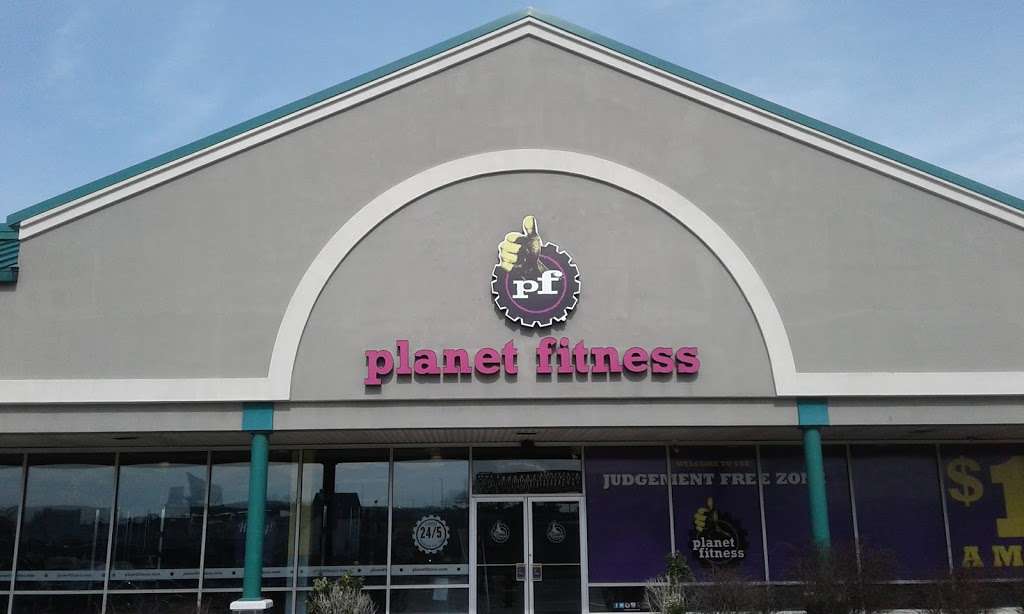 Planet Fitness | 175 Avenue A, Bayonne, NJ 07002 | Phone: (201) 858-4444