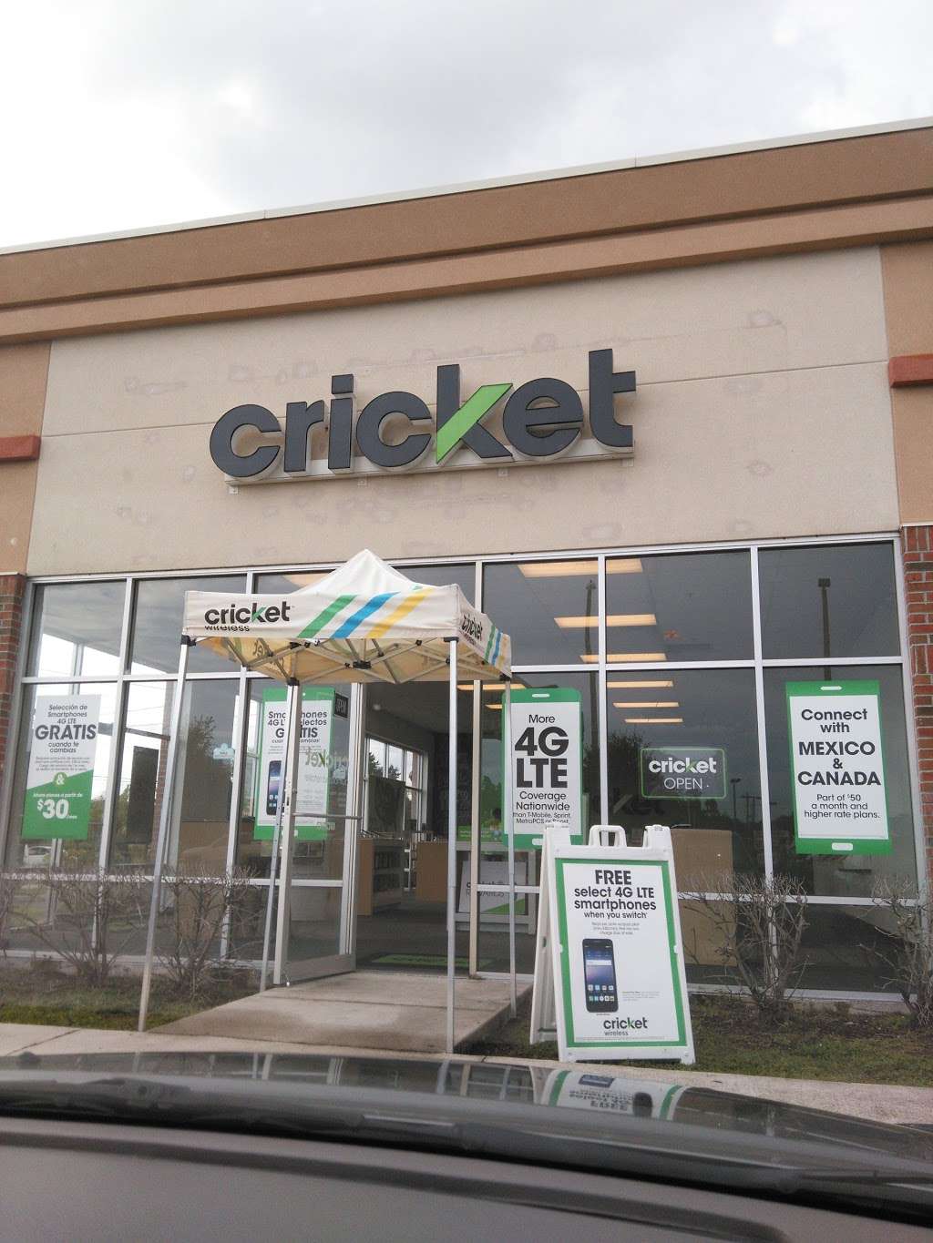 Cricket Wireless Authorized Retailer | 7101 E Colonial Dr, Orlando, FL 32807 | Phone: (407) 601-5907