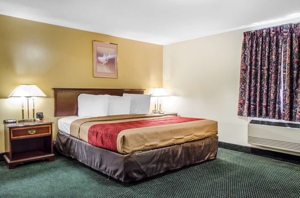 Econo Lodge Inn & Suites | 2031 N Reading Rd, Denver, PA 17517, USA | Phone: (717) 336-7000