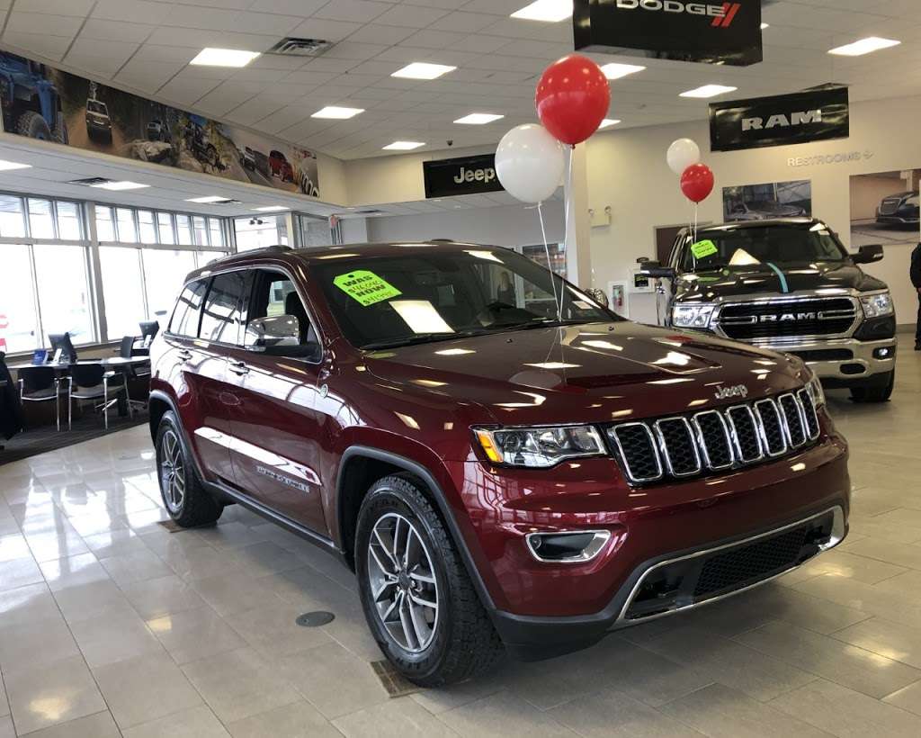 New Holland Chrysler Dodge Jeep Ram | 508 W Main St, New Holland, PA 17557 | Phone: (717) 354-4901