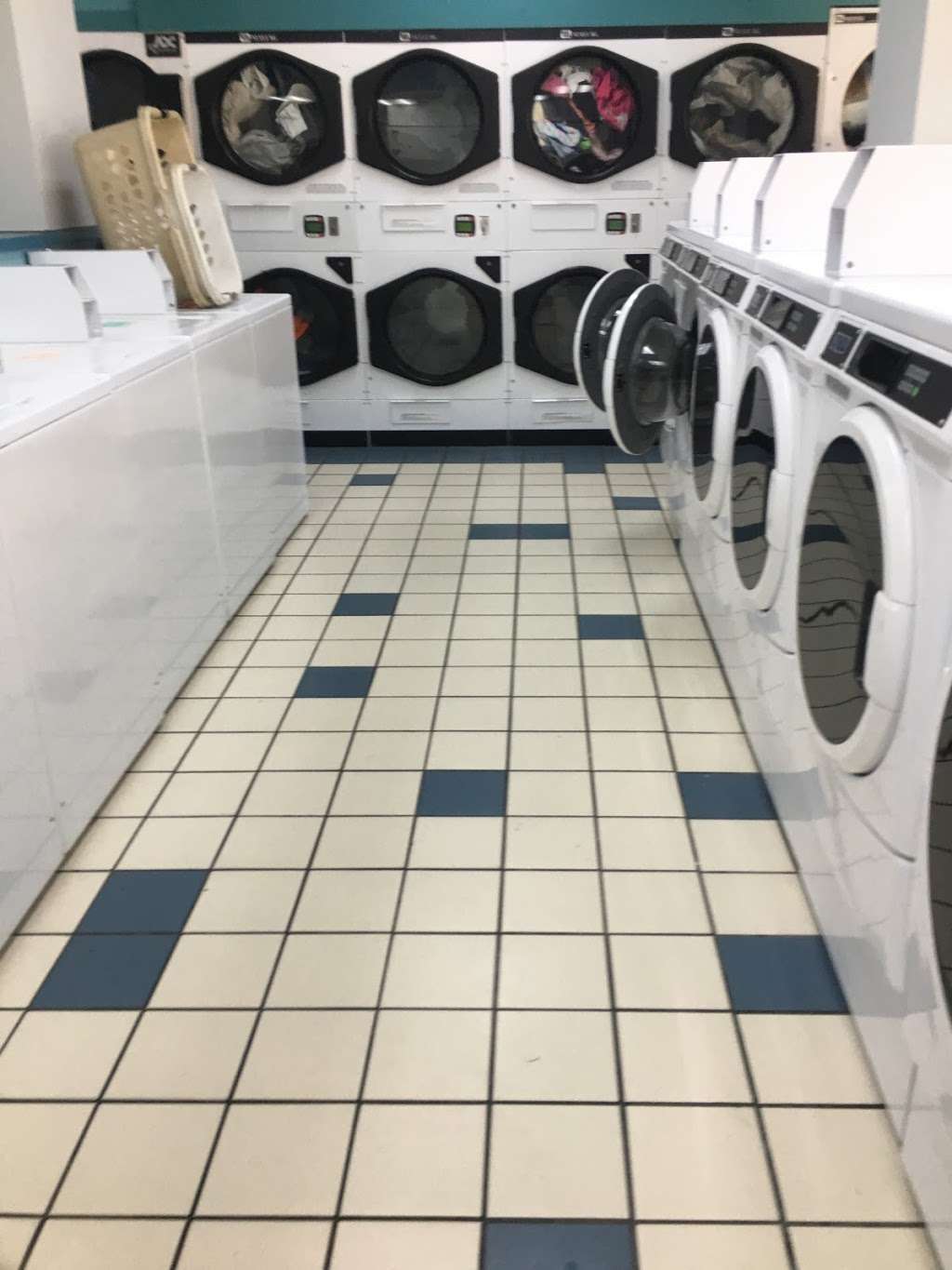 Oasis Laundry | 4247 Appian Way f, El Sobrante, CA 94803, USA | Phone: (510) 223-8708