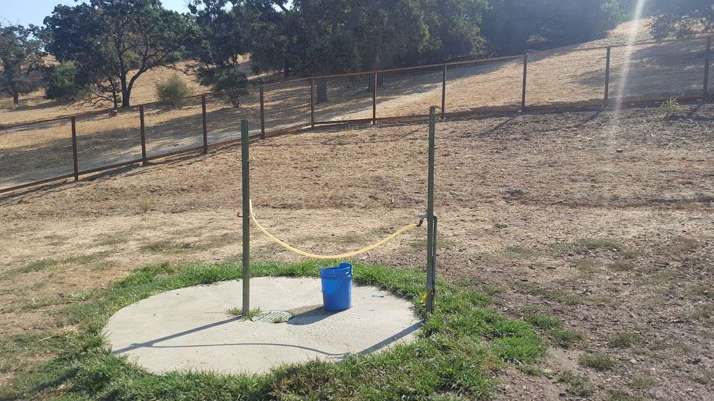 Paso Nogal Dog Park | 501 Paso Nogal Rd, Pleasant Hill, CA 94523, USA | Phone: (925) 682-0896