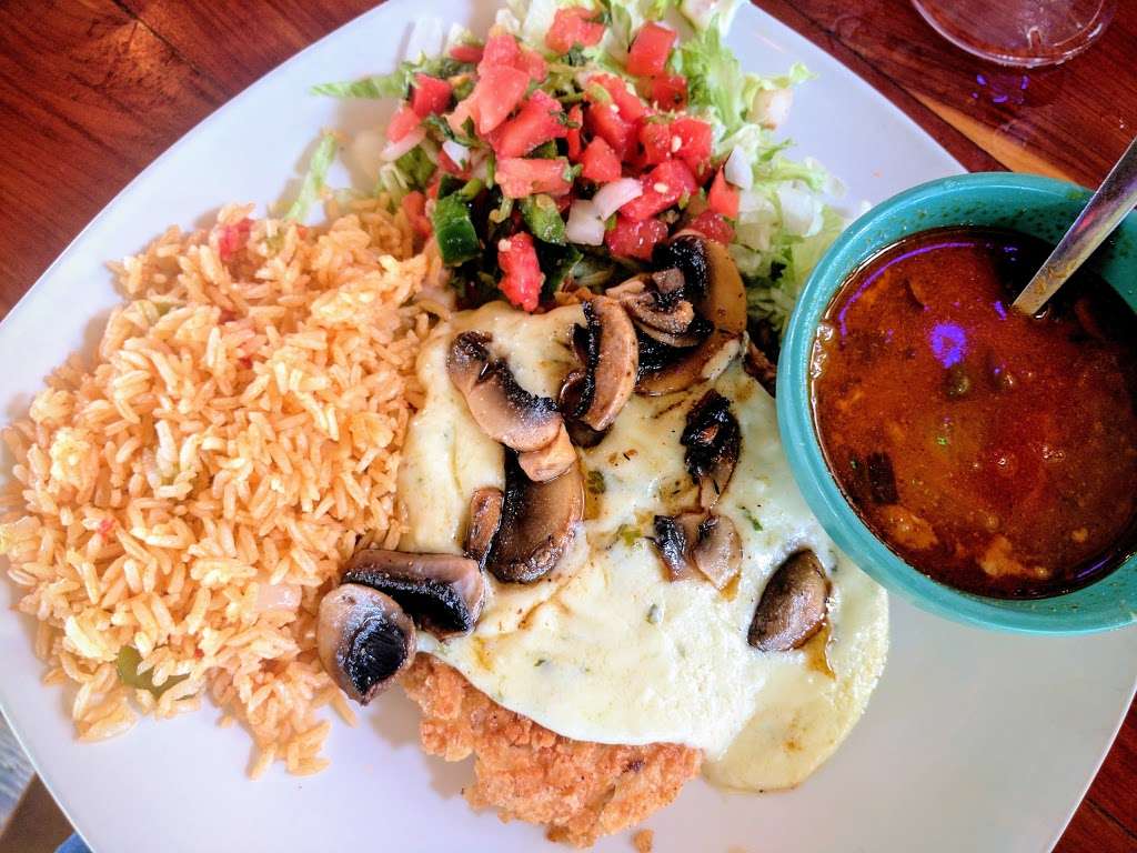 La Brisa Mexican Bar & Grill | 4001 TX-146, Bacliff, TX 77518, USA | Phone: (281) 559-2415